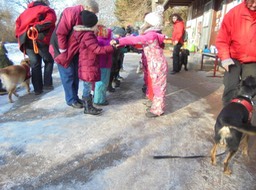 Hundebesuch im Zookindergarten (90)